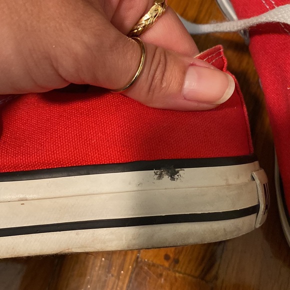 Red converse! - Picture 6 of 6